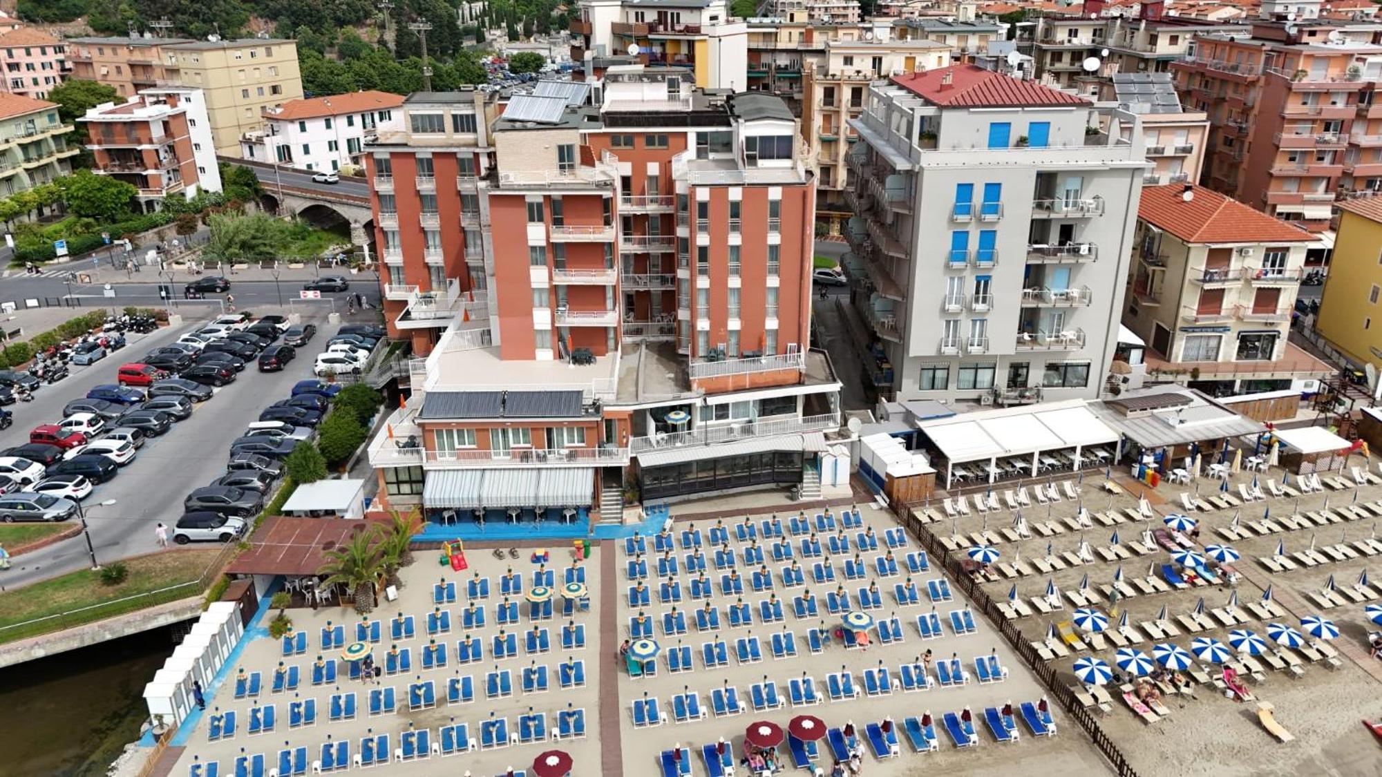 Hotel & Residence Stella Maris Pietra Ligure Exteriör bild